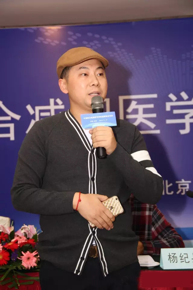 聚氨酯泡沫表皮增厚劑在鞋底原液發(fā)泡工藝中對提升邊際清晰度與表皮硬度的貢獻